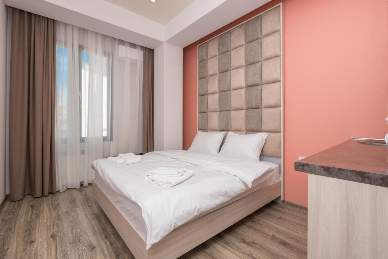 Hotel Armeni Yerevan Exterior photo